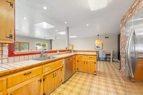 Kitchen - 3934 Happy Rd, Loomis, CA 95650 photo 5 of 6