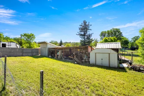 Exterior - 3934 Happy Rd, Loomis, CA 95650 photo 10 of 14