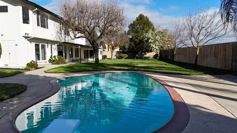 Exterior - 606 Hartley Dr, Modesto, CA 95356 photo 6 of 10