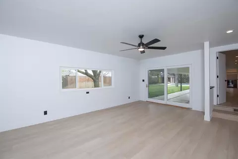 Living - 606 Hartley Dr, Modesto, CA 95356 photo 7 of 9
