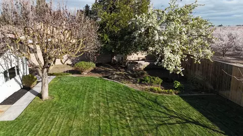 Exterior - 606 Hartley Dr, Modesto, CA 95356 photo 4 of 10
