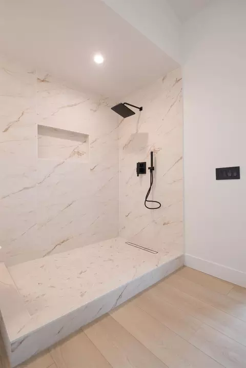 Bath - 606 Hartley Dr, Modesto, CA 95356 photo 6 of 16
