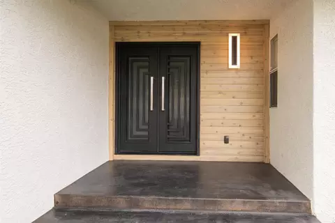 Entry Way - 606 Hartley Dr, Modesto, CA 95356 photo 1 of 3