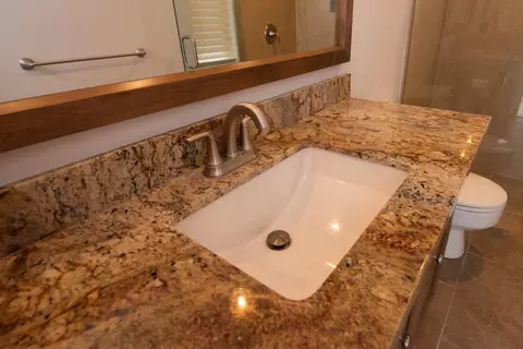 Bath - 606 Hartley Dr, Modesto, CA 95356 photo 15 of 16