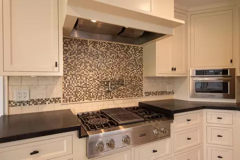 Kitchen - 606 Hartley Dr, Modesto, CA 95356 photo 6 of 8
