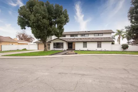 Exterior - 606 Hartley Dr, Modesto, CA 95356 photo 2 of 10
