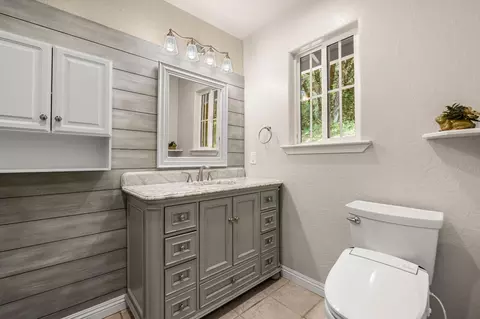 Bath - 5371 Elite Ct, Placerville, CA 95667 photo 1 of 4