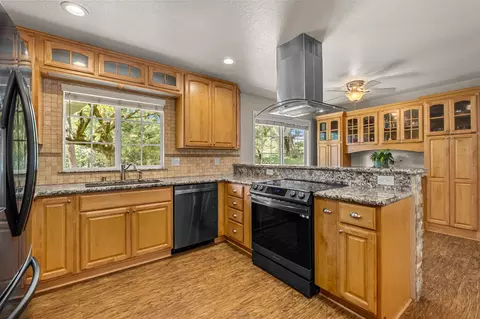 Kitchen - 5371 Elite Ct, Placerville, CA 95667 photo 4 of 6