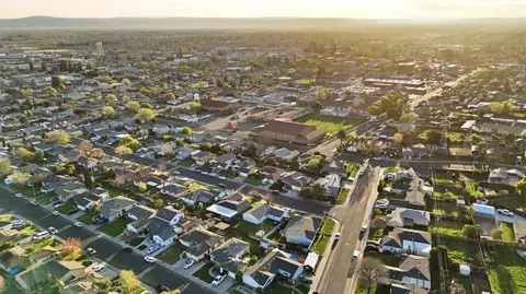 View/Area - 355 Harding Ave, Manteca, CA 95336 photo 4 of 4