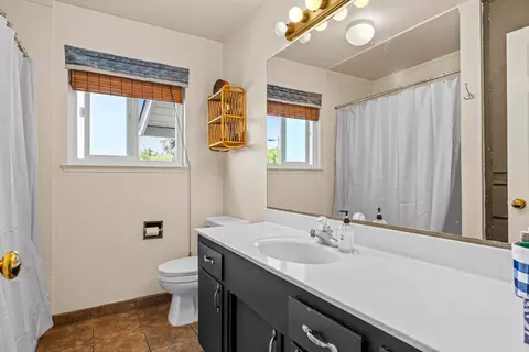 Bath - 5136 Blaker Rd, Ceres, CA 95307 photo 2 of 2