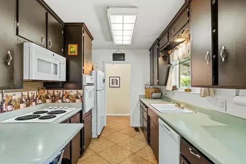 Kitchen - 5136 Blaker Rd, Ceres, CA 95307 photo 3 of 4