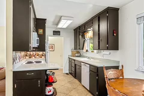 Kitchen - 5136 Blaker Rd, Ceres, CA 95307 photo 4 of 4