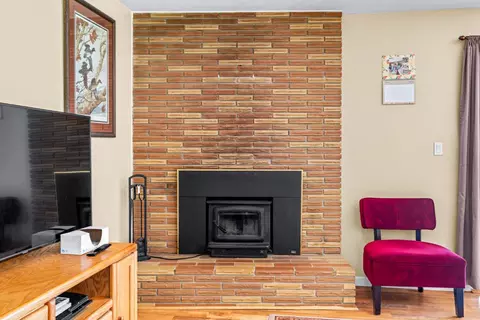 Living - 5136 Blaker Rd, Ceres, CA 95307 photo 2 of 2