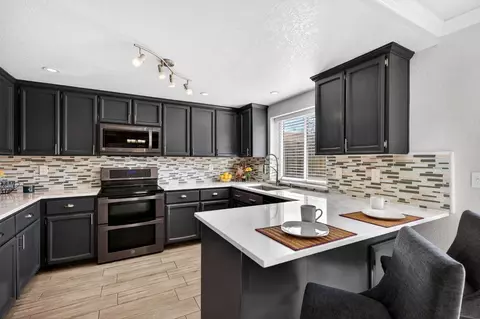 Kitchen - 3342 Brownlea Cir, Antelope, CA 95843 photo 3 of 4