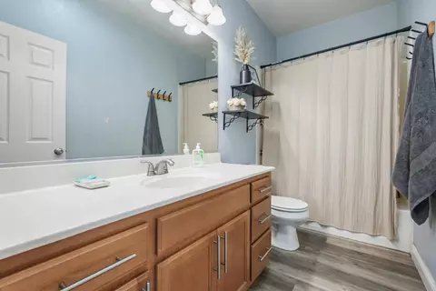 Bath - 16501 Upper Pasture, Lathrop, CA 95330 photo 1 of 2