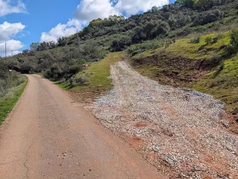 645 Kanaka Valley Rd, Rescue, CA 95672