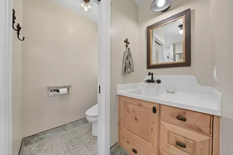 Bath - 2988 Spring Hill Dr, San Andreas, CA 95249 photo 5 of 5