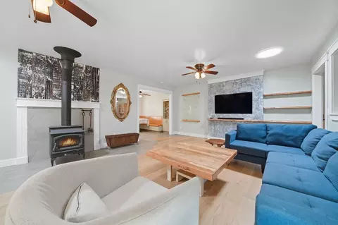 Living - 2988 Spring Hill Dr, San Andreas, CA 95249 photo 3 of 5