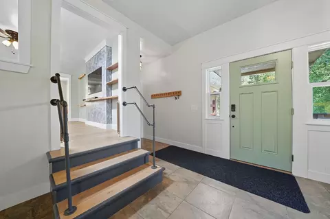 Entry Way - 2988 Spring Hill Dr, San Andreas, CA 95249 photo 2 of 2