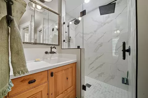 Bath - 2988 Spring Hill Dr, San Andreas, CA 95249 photo 3 of 5