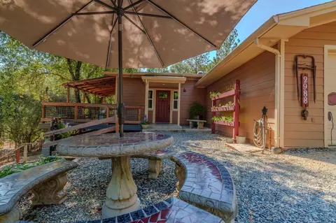 Exterior - 2988 Spring Hill Dr, San Andreas, CA 95249 photo 4 of 41