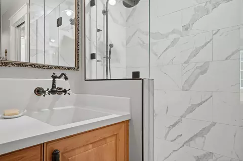 Bath - 2988 Spring Hill Dr, San Andreas, CA 95249 photo 4 of 5
