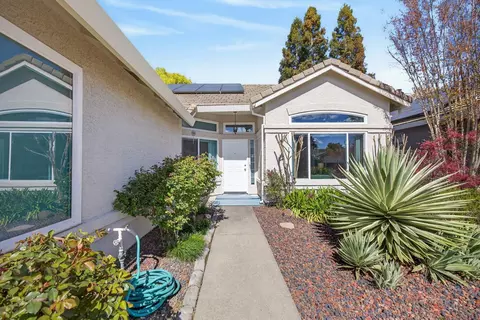 2726 Genesee Dr, Rocklin, CA 95765 photo 2