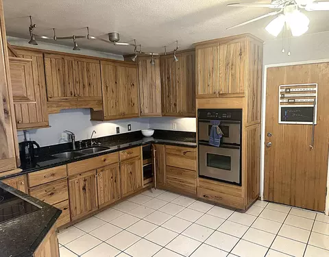 9112 Grove St, Elk Grove, CA 95624