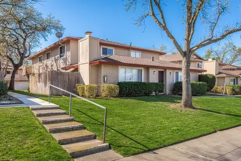 5736 Shadow Creek Dr #2, Sacramento, CA 95841