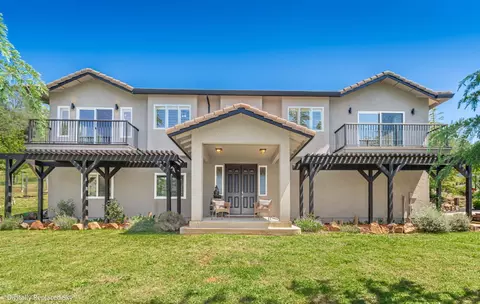 13399 Bell Brook Dr, Auburn, CA 95602