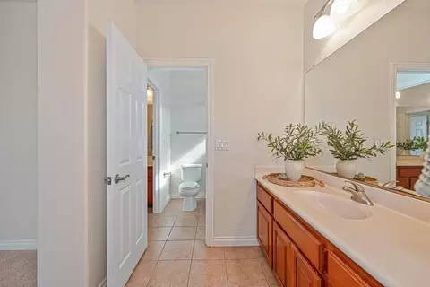 Bath - 4715 Salem Way, Carmichael, CA 95608 photo 7 of 9