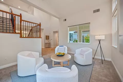 Living - 4715 Salem Way, Carmichael, CA 95608 photo 2 of 8