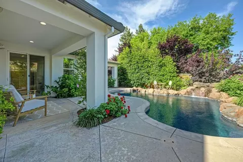 Exterior - 4715 Salem Way, Carmichael, CA 95608 photo 15 of 16