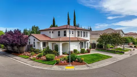 Exterior - 4715 Salem Way, Carmichael, CA 95608 photo 2 of 16
