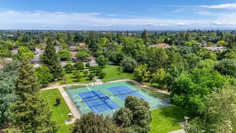 View/Area - 4715 Salem Way, Carmichael, CA 95608 photo 6 of 11