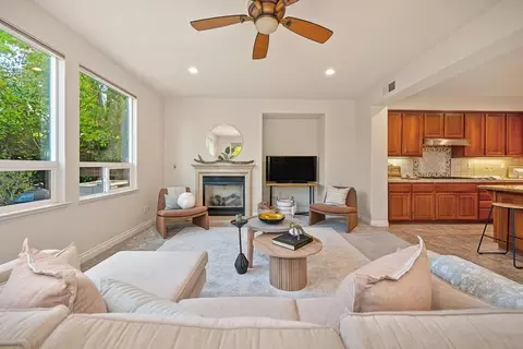 Living - 4715 Salem Way, Carmichael, CA 95608 photo 8 of 8