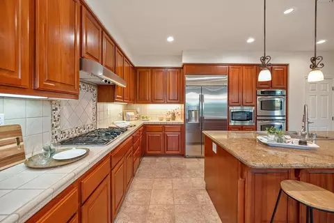 Kitchen - 4715 Salem Way, Carmichael, CA 95608 photo 3 of 6
