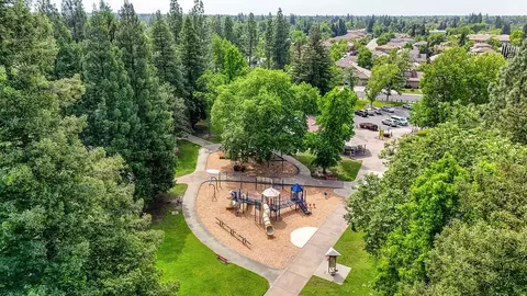 View/Area - 4715 Salem Way, Carmichael, CA 95608 photo 9 of 11