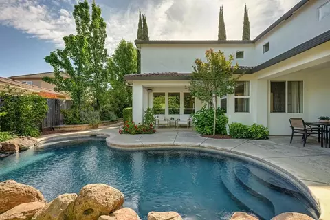 Exterior - 4715 Salem Way, Carmichael, CA 95608 photo 13 of 16