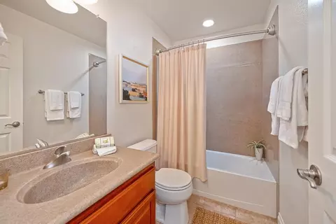 Bath - 4715 Salem Way, Carmichael, CA 95608 photo 1 of 9