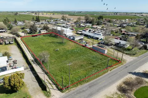 16834 Letteau Ave, Delhi, CA 95315