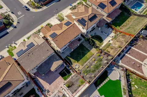 View/Area - 3253 Gopher Ridge Dr, Folsom, CA 95630 photo 2 of 22