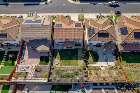View/Area - 3253 Gopher Ridge Dr, Folsom, CA 95630 photo 3 of 22