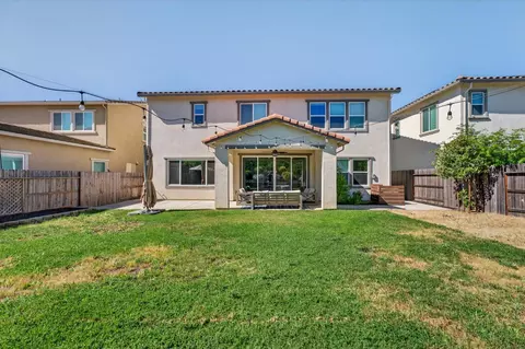 Exterior - 3253 Gopher Ridge Dr, Folsom, CA 95630 photo 8 of 10