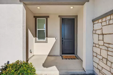 Exterior - 3253 Gopher Ridge Dr, Folsom, CA 95630 photo 3 of 10