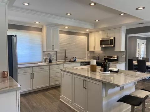 Kitchen - 4448 Hackberry Ln, Carmichael, CA 95608 photo 7 of 11