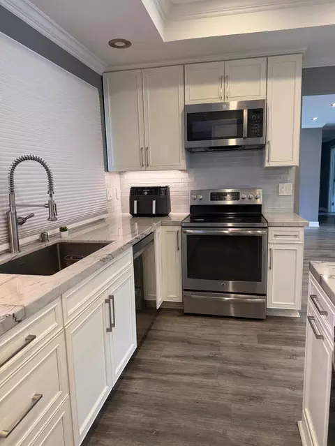 Kitchen - 4448 Hackberry Ln, Carmichael, CA 95608 photo 10 of 11