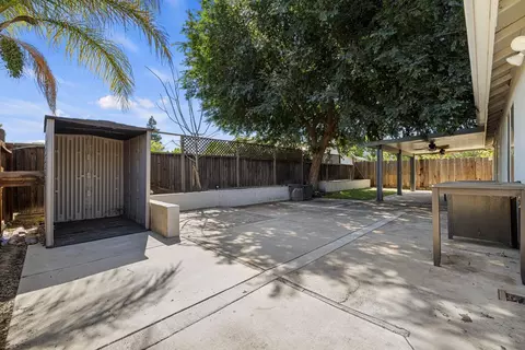Exterior - 1904 St Peters St, Modesto, CA 95355 photo 6 of 7