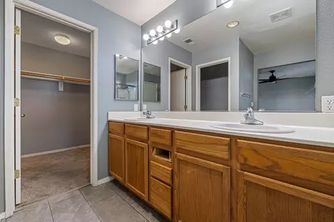 Entry Way - 1904 St Peters St, Modesto, CA 95355 photo 11 of 11