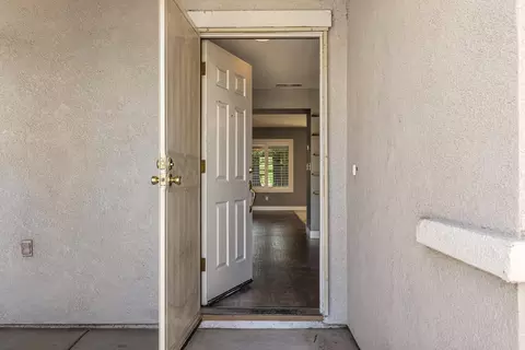 Entry Way - 1904 St Peters St, Modesto, CA 95355 photo 1 of 11